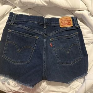 Levi's Women's Dark Blue Cropped Jeans